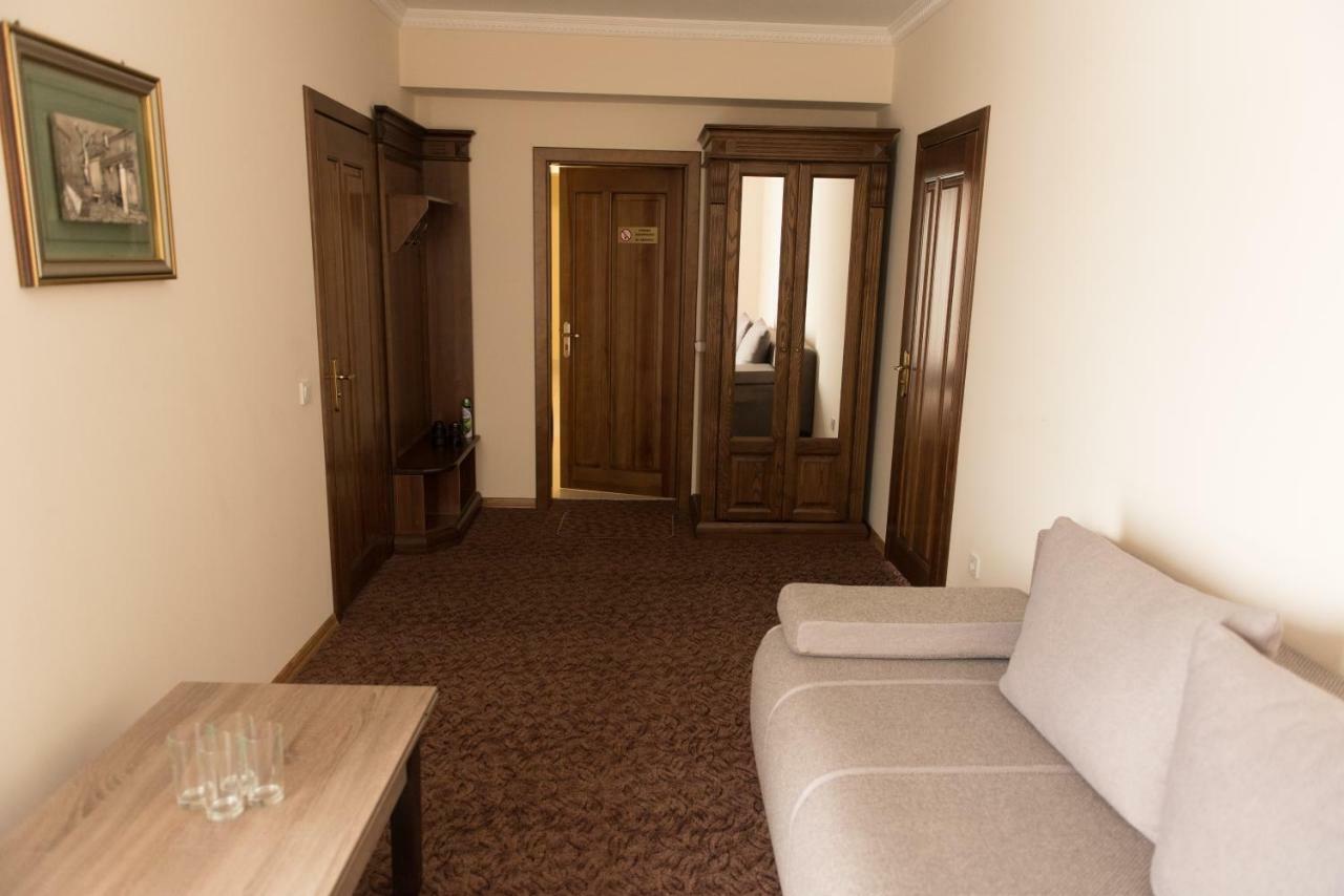 Hotel Korona Kolybayevka Dış mekan fotoğraf